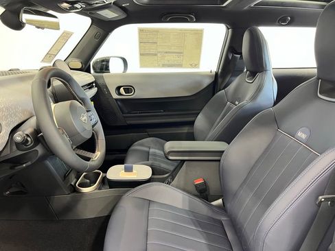 Certified 2025 MINI Cooper S image 11