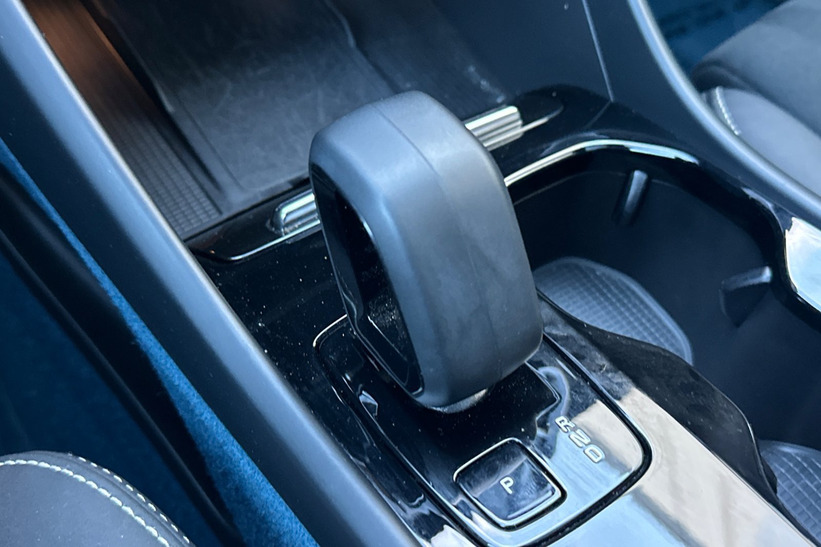 Certified 2023 Volvo XC40 Recharge Ultimate w/ Protection Package Premier AWD/4WD image 25
