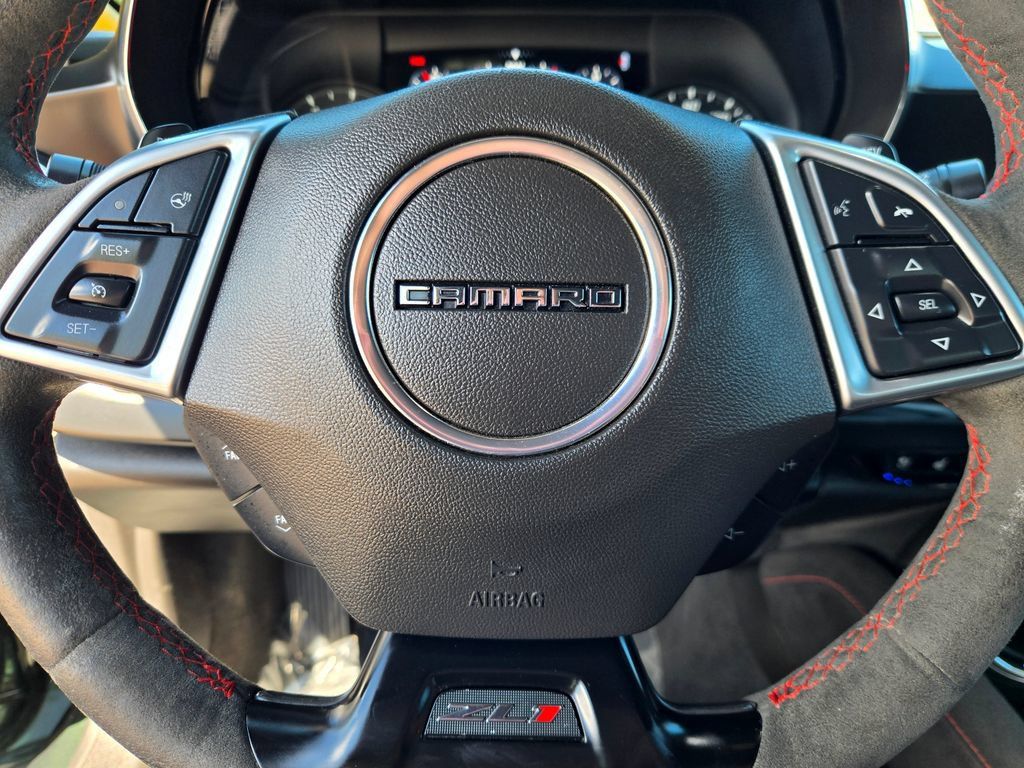 Used 2020 Chevrolet Camaro ZL1 RWD image 8