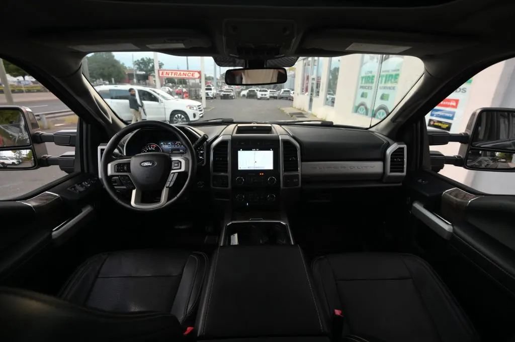 Used 2019 Ford F350 Lariat w/ Lariat Ultimate Package AWD/4WD image 34