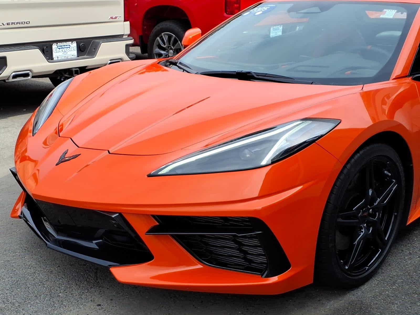 Used 2025 Chevrolet Corvette Stingray Premium Conv w/ Z51 Performance Package RWD image 7