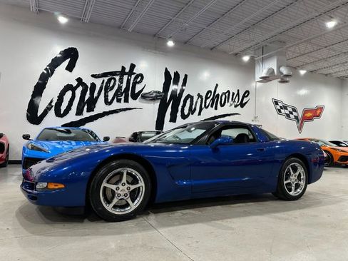 Used 2002 Chevrolet Corvette Coupe w/ Preferred Equipment Group2 image 1
