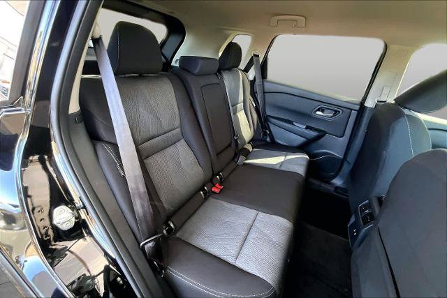 Certified 2026 Nissan Rogue SV FWD image 20