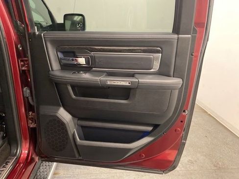 Used 2017 RAM 1500 Limited image 31