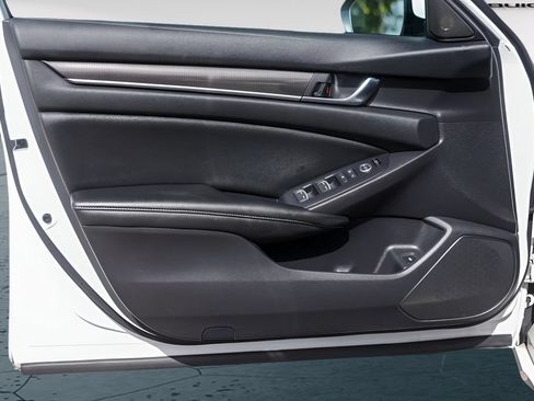 Used 2019 Honda Accord Sport image 25