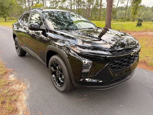 New 2026 Chevrolet Trax LT w/ Driver Confidence Package FWD image 7