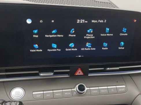 Used 2025 Hyundai Elantra SEL image 20