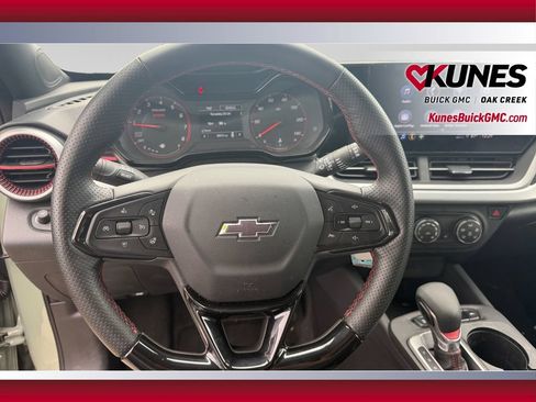 Used 2024 Chevrolet Trax RS w/ Driver Confidence Package FWD image 15