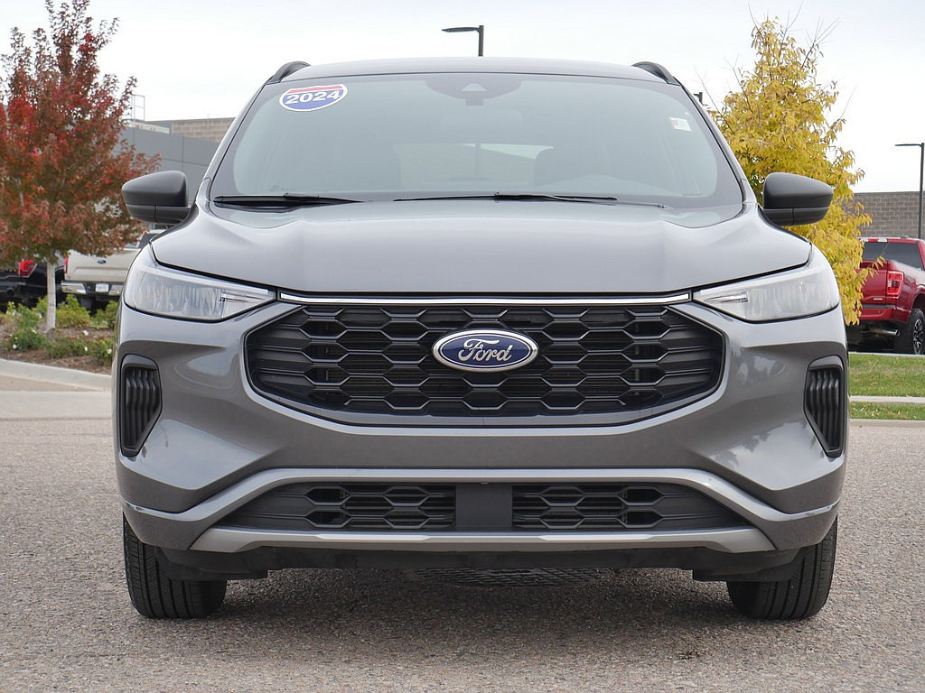 Used 2024 Ford Escape ST-Line w/ Tech Pack #1 AWD/4WD image 8