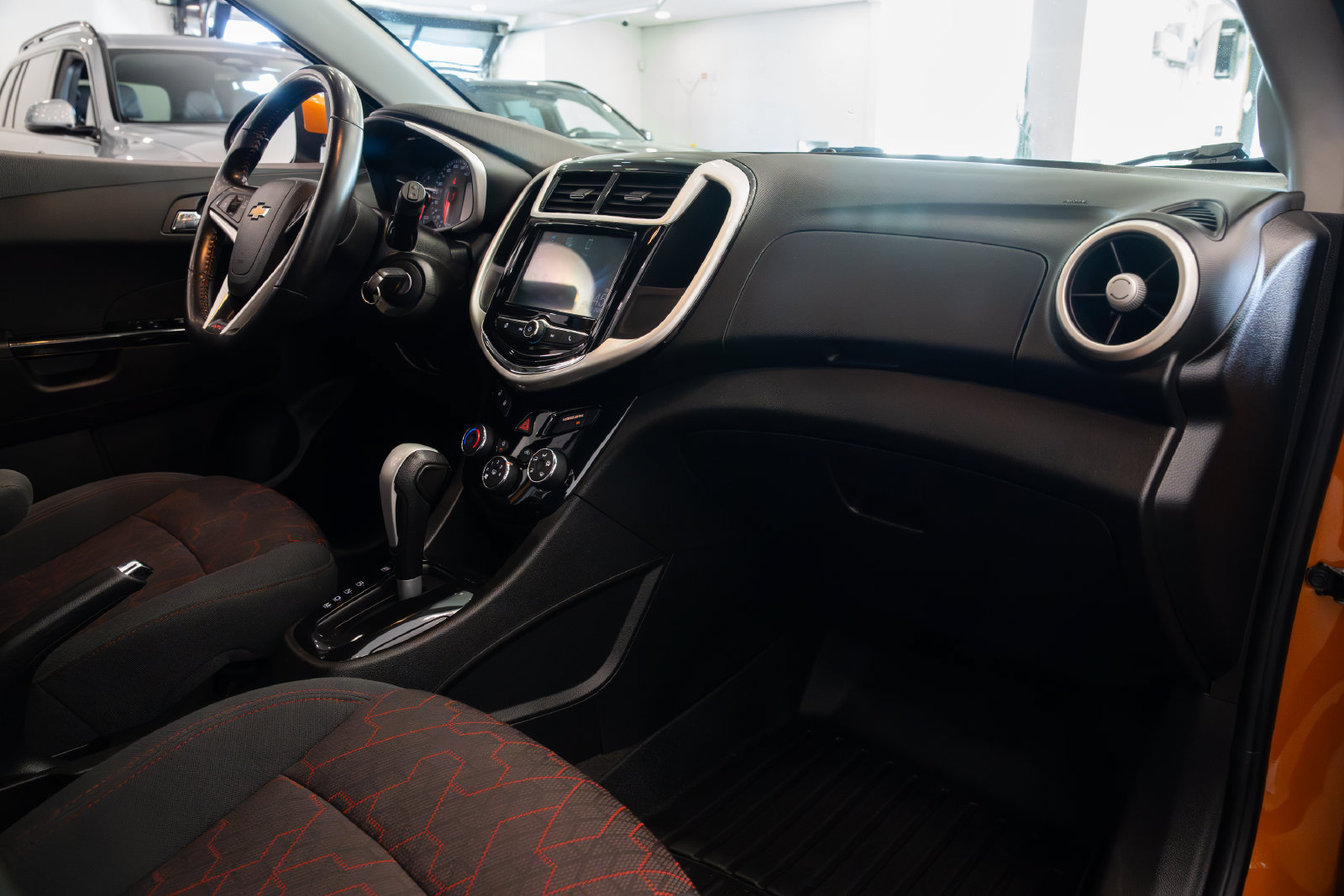 Used 2017 Chevrolet Sonic LT FWD image 23