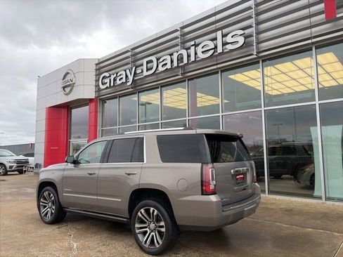 Used 2019 GMC Yukon Denali w/ Denali Ultimate Package image 2