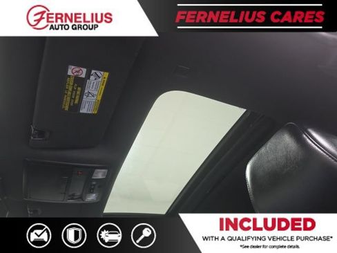 Used 2022 Toyota Tacoma TRD Sport w/ TRD Premium Sport Package AWD/4WD image 33