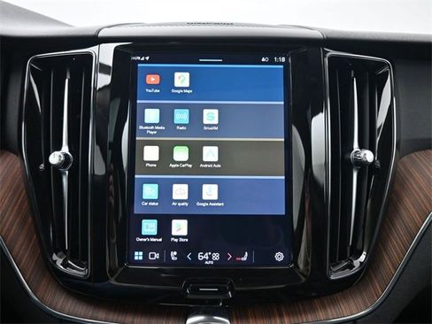 Used 2024 Volvo XC60 B5 Plus w/ Climate Package image 15