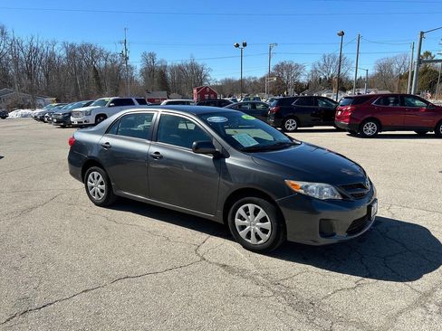 Used 2011 Toyota Corolla LE image 5