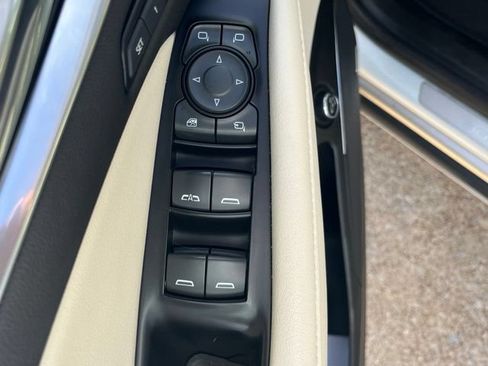 Used 2023 Buick Enclave Premium FWD image 5