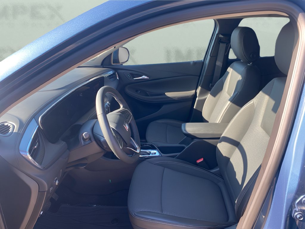 Used 2025 Buick Encore GX Preferred FWD image 9
