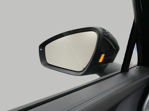 Certified 2026 Volkswagen Tiguan SE AWD/4WD image 19