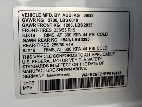 Certified 2024 Audi Q4 e-tron Premium AWD/4WD image 27