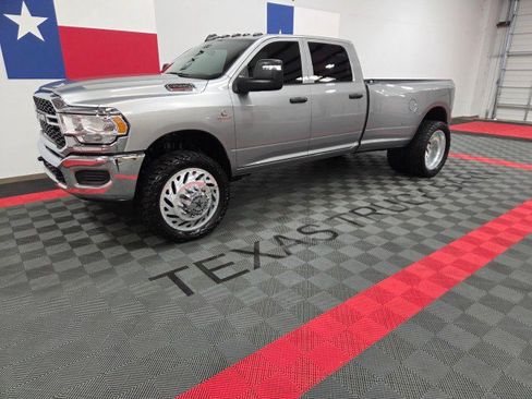 Used 2024 RAM 3500 Tradesman w/ Chrome Appearance Group image 2