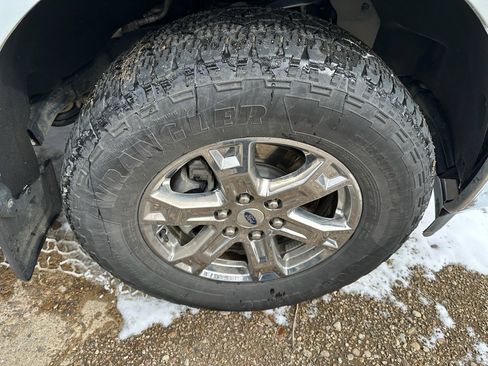 Used 2023 Ford F150 Lariat image 36