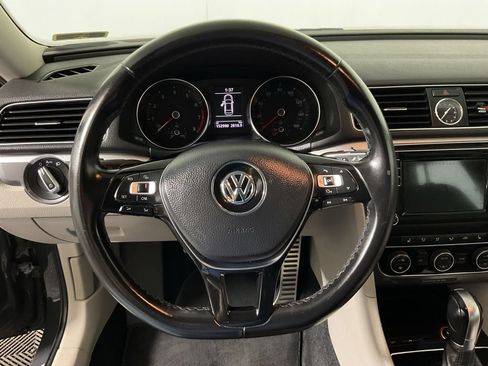 Used 2017 Volkswagen Passat 1.8T R-Line FWD image 23