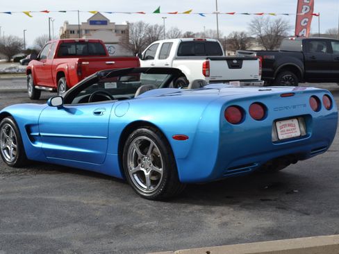 Used 2000 Chevrolet Corvette Convertible w/ Memory Pkg image 13
