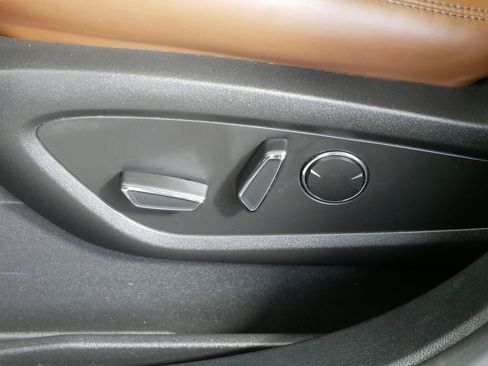 Certified 2023 Lincoln Nautilus Reserve AWD/4WD image 17
