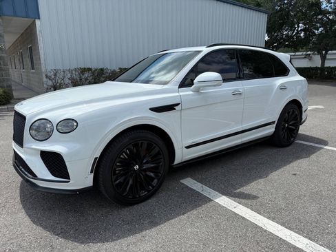 Used 2021 Bentley Bentayga Speed AWD/4WD image 3