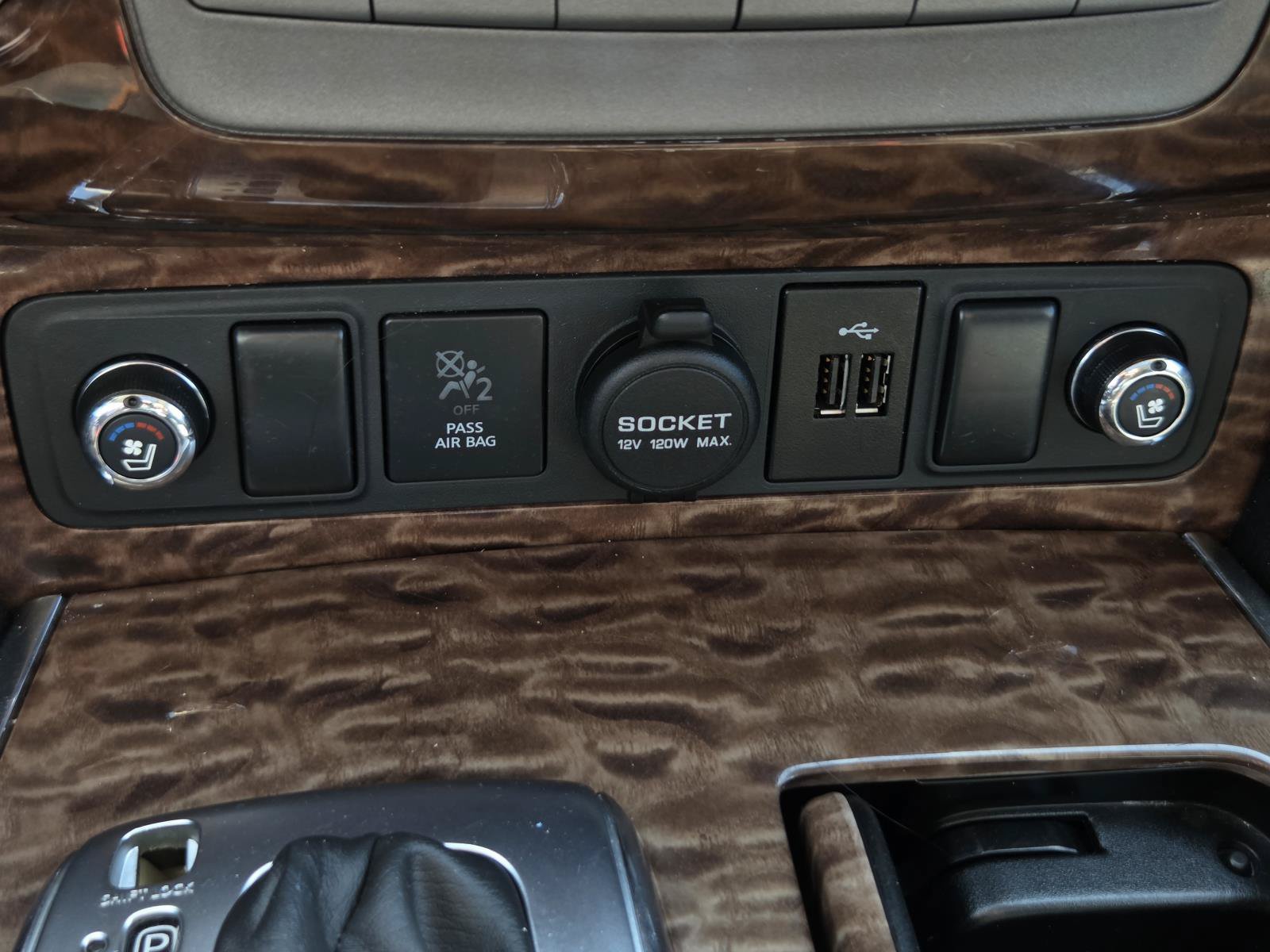 Used 2020 Nissan Armada Platinum w/ Captain's Chairs Package AWD/4WD image 34