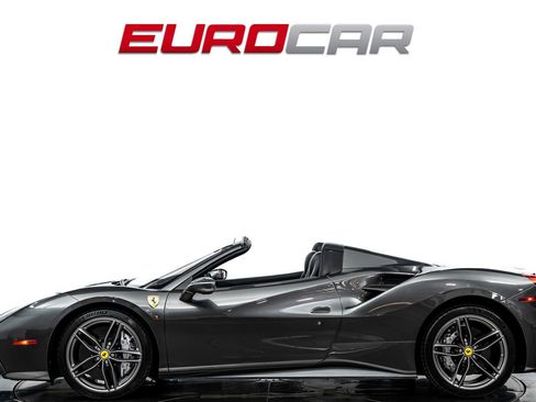 Used 2019 Ferrari 488 Spider RWD image 2