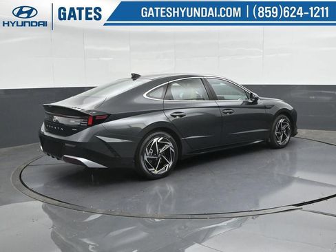 New 2026 Hyundai Sonata SEL image 2