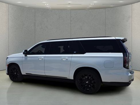 Used 2022 Cadillac Escalade ESV Sport Platinum w/ LPO, ONYX Package RWD image 8