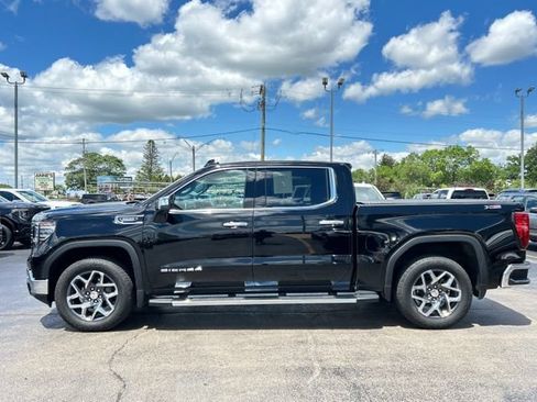 Used 2025 GMC Sierra 1500 SLT w/ SLT Premium Plus Package AWD/4WD image 6