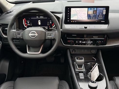 New 2026 Nissan Rogue Platinum w/ Platinum Premium Package AWD/4WD image 11