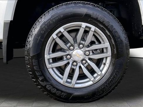 Used 2024 Chevrolet Colorado LT w/ LT Convenience Package image 21