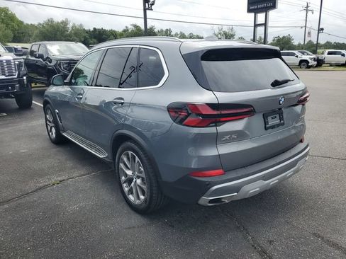 Used 2025 BMW X5 xDrive40i AWD/4WD image 3