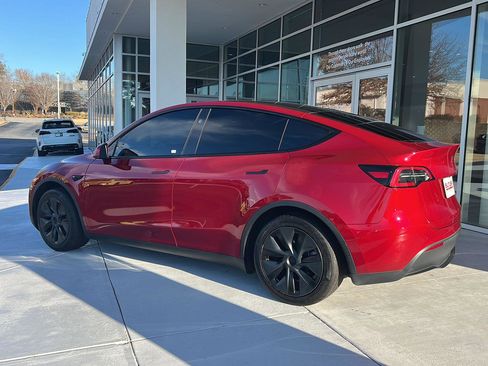 Used 2024 Tesla Model Y Long Range image 4