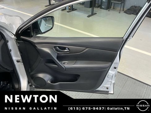 Used 2020 Nissan Rogue Sport S FWD image 35