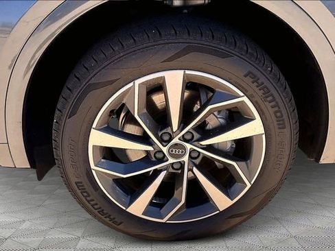 Used 2022 Audi Q5 2.0T Premium Plus w/ Premium Plus Package image 8