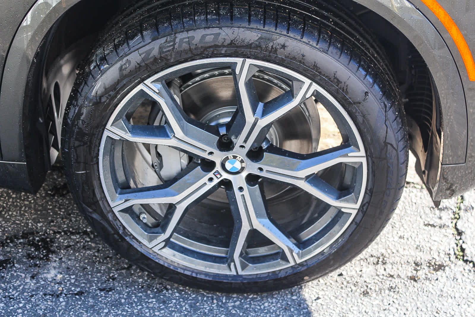 Used 2026 BMW X5 sDrive40i w/ M Sport Package RWD image 9