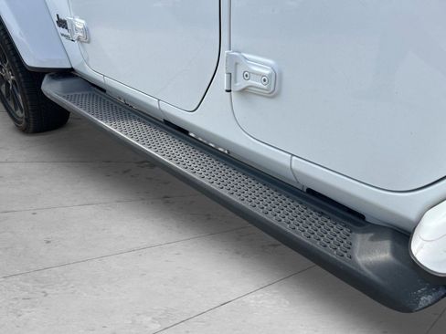 Certified 2021 Jeep Wrangler Unlimited Sahara image 31