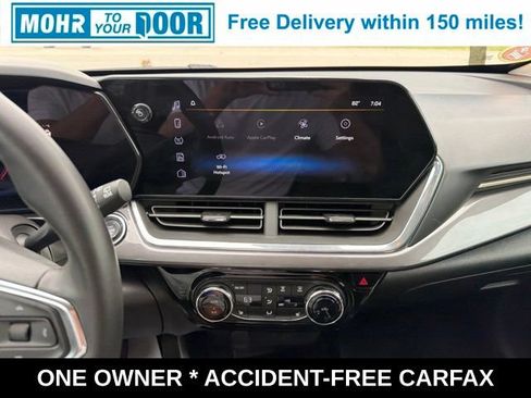 Used 2024 Chevrolet Trax ACTIV w/ Sunroof Package FWD image 17