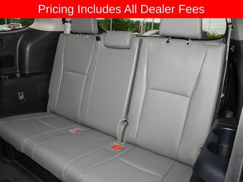 Certified 2024 Toyota Highlander XLE AWD/4WD image 11