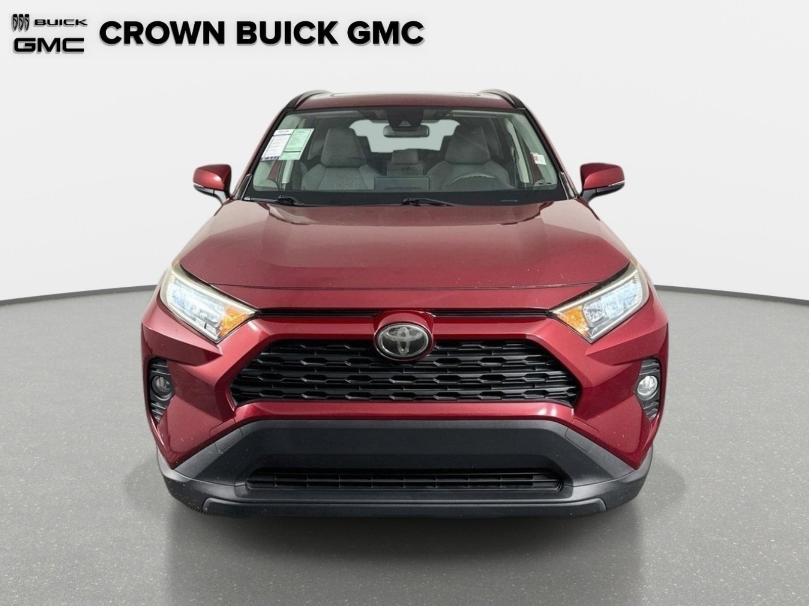 Used 2019 Toyota RAV4 XLE w/ Convenience Package FWD image 2