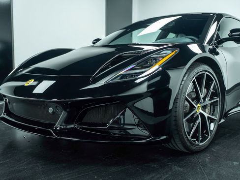 New 2025 Lotus Emira image 8