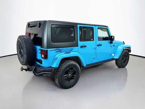Used 2017 Jeep Wrangler Unlimited Sahara image 9