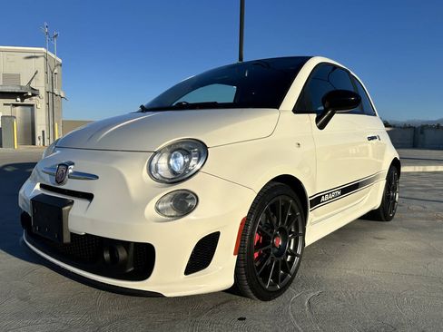 Used 2013 FIAT 500 Abarth w/ Beats Audio Pkg FWD image 2