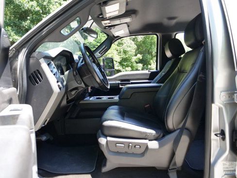 Used 2016 Ford F250 Lariat w/ Chrome Package AWD/4WD image 24