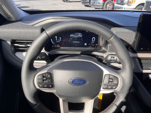 New 2026 Ford Explorer Active w/ Active Comfort Package image 40