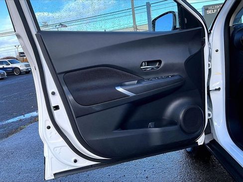 Used 2024 Nissan Kicks SV image 23